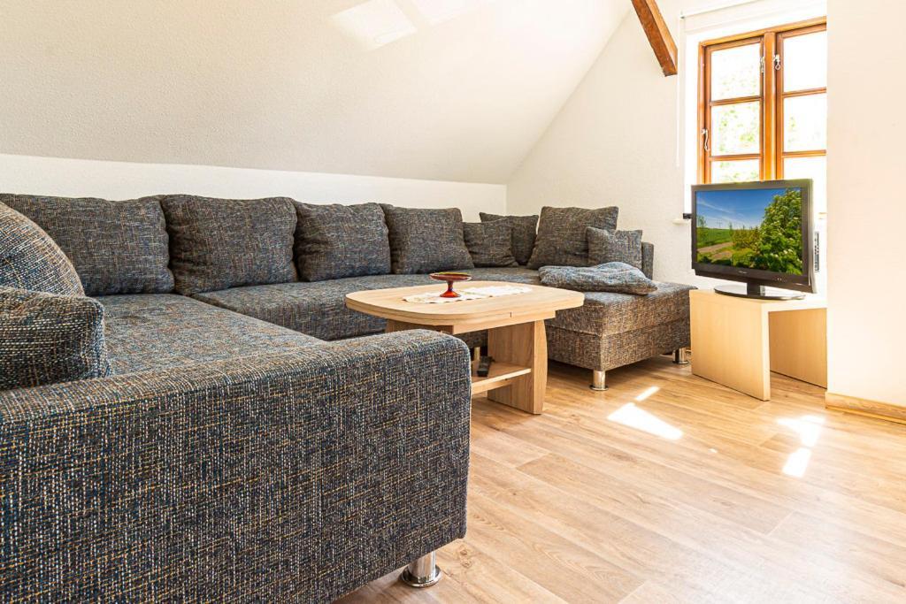 Ferienwohnung Am Walnussbaum Parchtitz ภายนอก รูปภาพ
