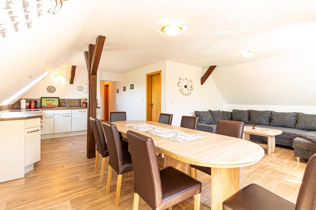 Ferienwohnung Am Walnussbaum Parchtitz ภายนอก รูปภาพ